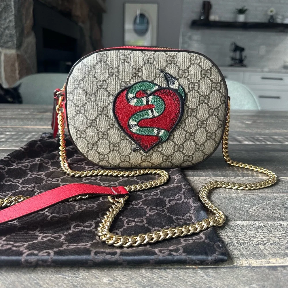 🐍Gucci🐍 Limited Edition GG Supreme Snake♥️Heart Bag - Picture 10 of 12